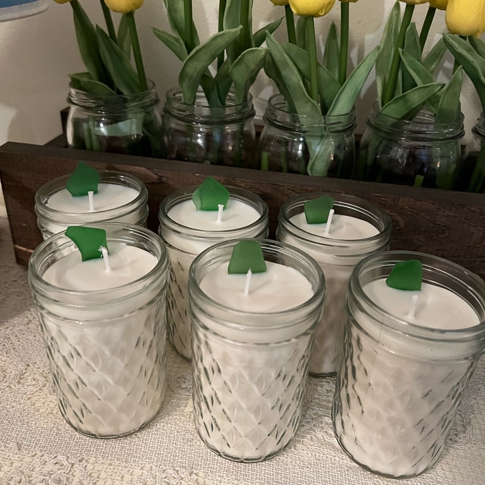 Hand Crafted Organic Beeswax Candle 8 oz Peppermint